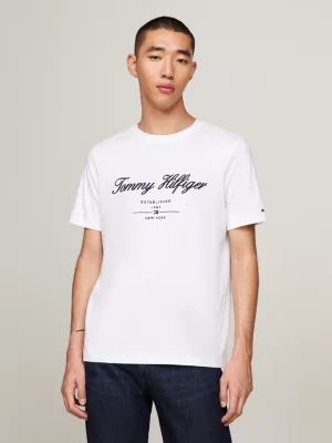 Camiseta exclusiva com logo em estilo cursivo