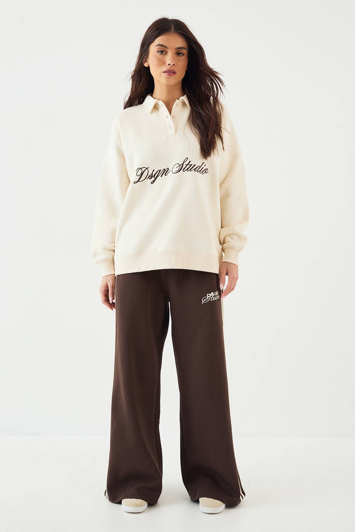 Sweatshirt à Col Rugby Script DSGN Studio