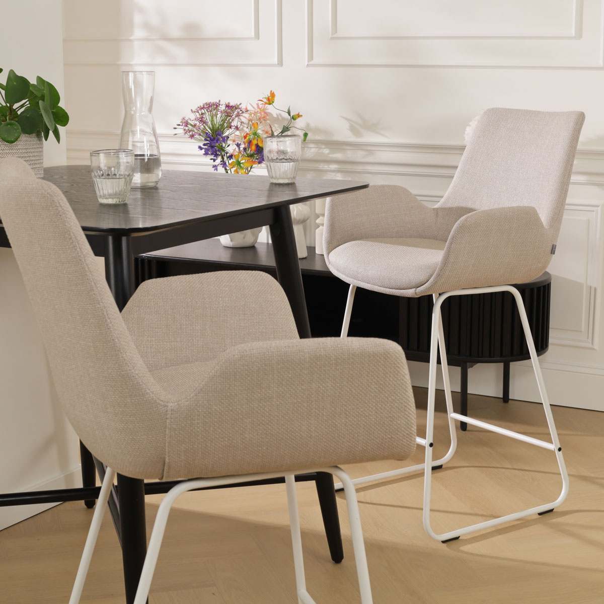Barkruk Nino-Eef beige - wit onderstel - 65 cm