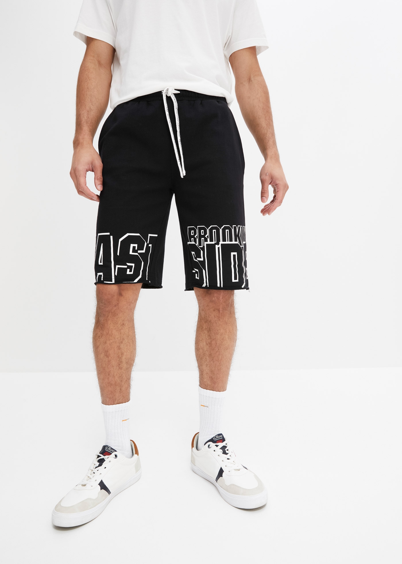 bonprix Sweatbermudas  aus Baumwolle, Regular Fit, mit Eingrifftaschen