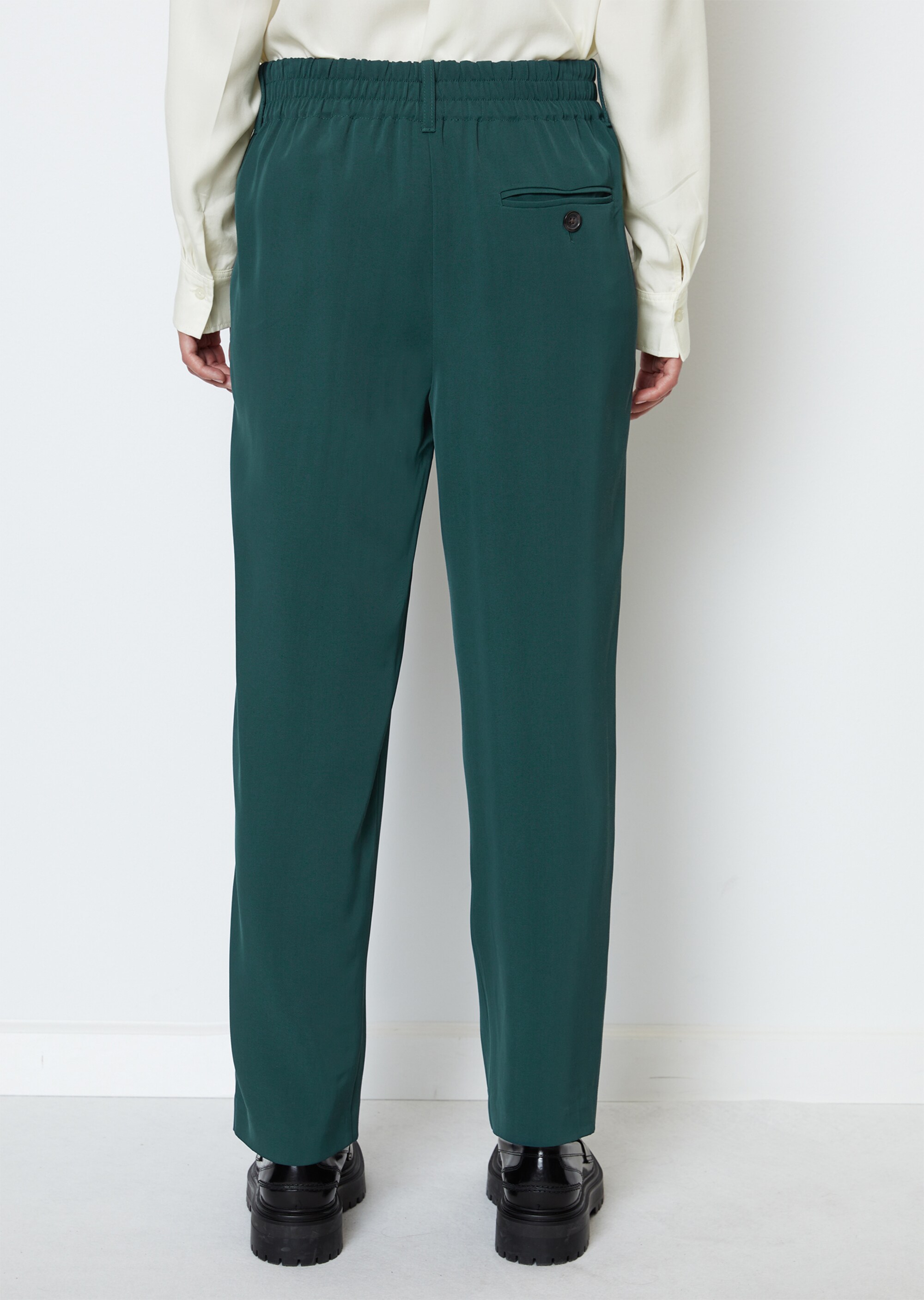 Barrel-Schlupfhose mit elastischem Bund aus fließendem Viskose-Mix-Twill
