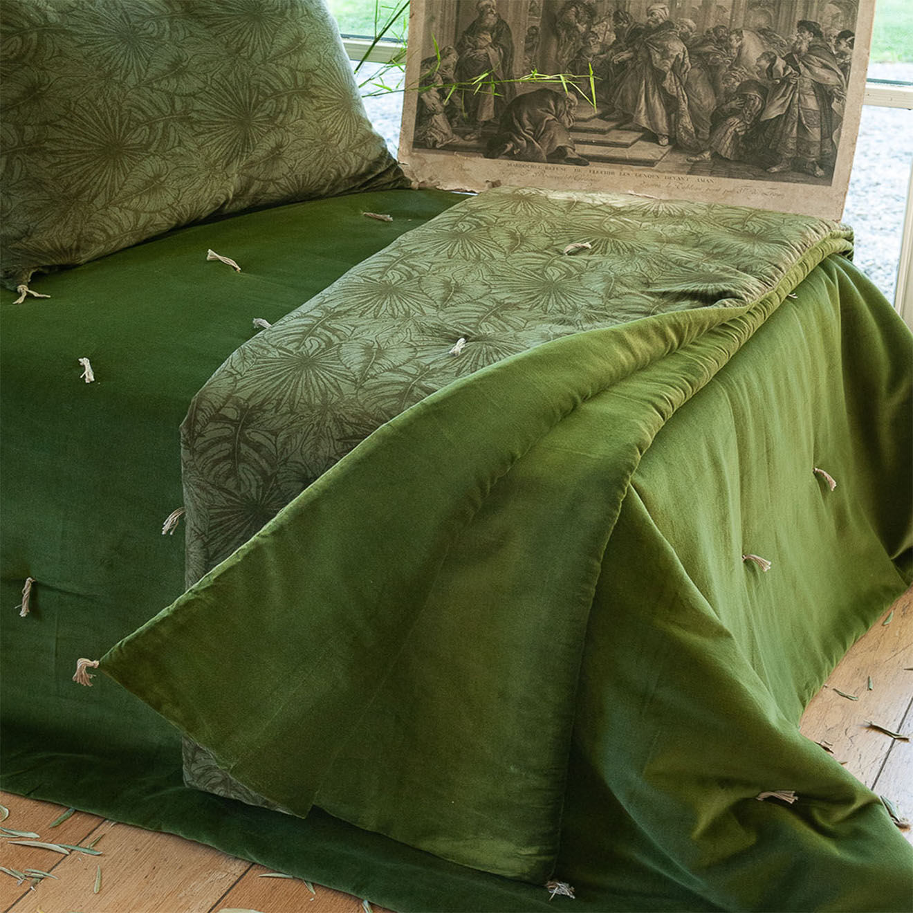 En Fil d'Indienne Bout de lit Goa velours olive - 90x200 cm