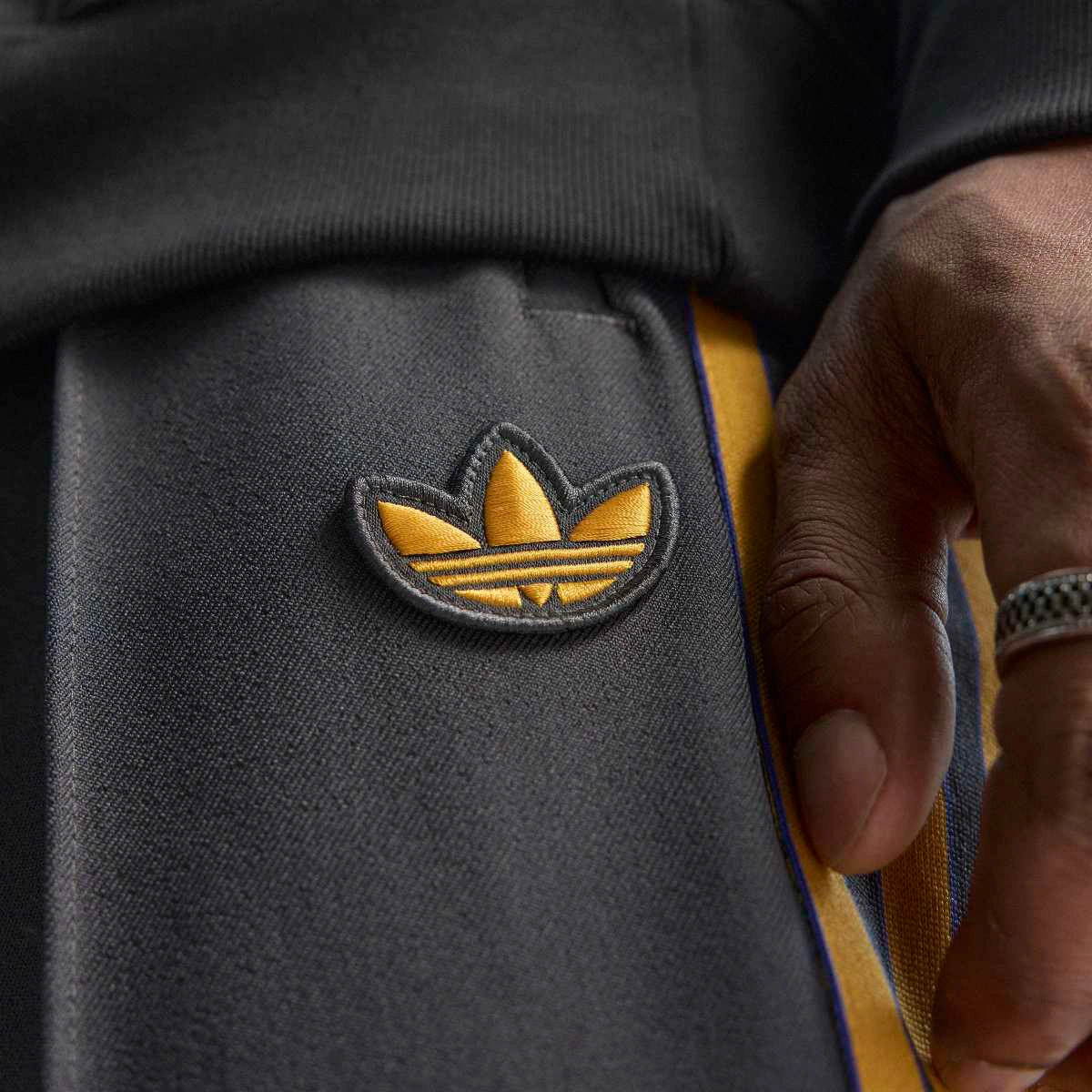 Calças adidas Manchester United Icons Fanswear 2025-2026