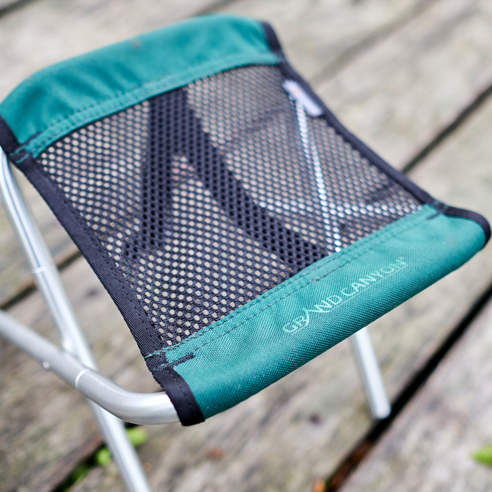 GRAND CANYON Sinyala Micro Klapphocker Falt Hocker Camping Alu 320g Leicht 100kg Farbe: Eden