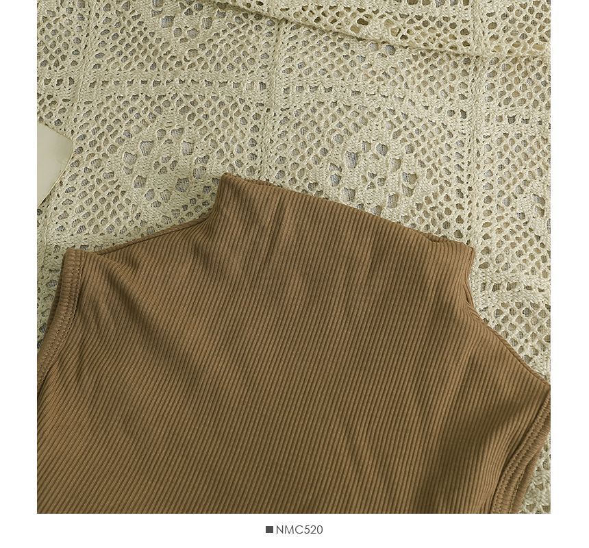 Lemongrass - Mock-neck crop tanktop met pads in 5 kleuren