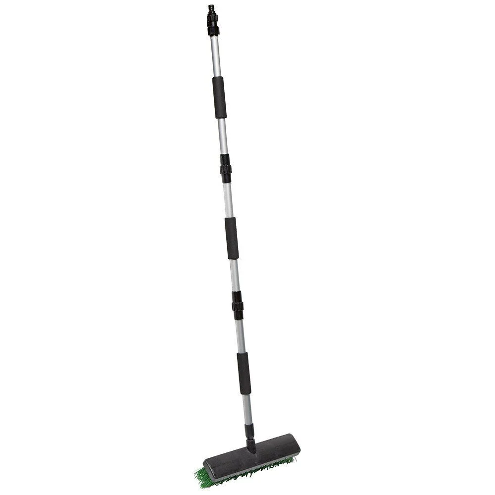 Balai brosse avec raccord pour tuyau d'eau