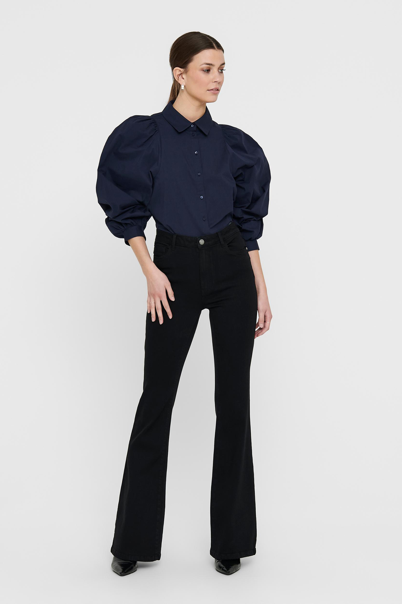 Calça jeans boca de sino