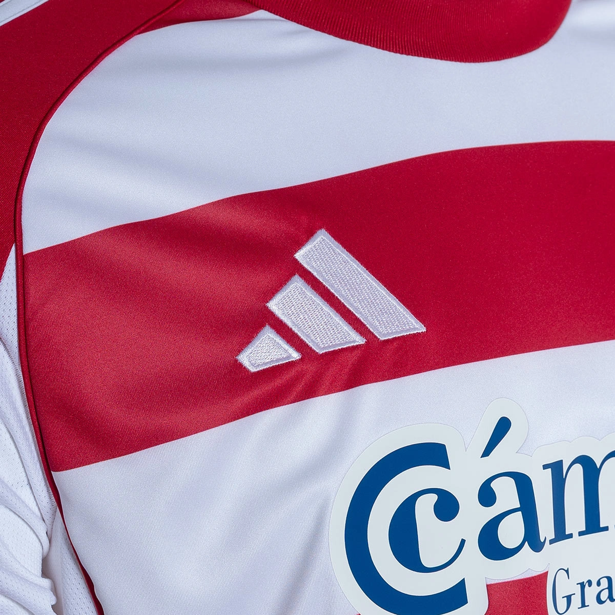 Camisola adidas Granada CF Primeira Equipamento 2025-2026