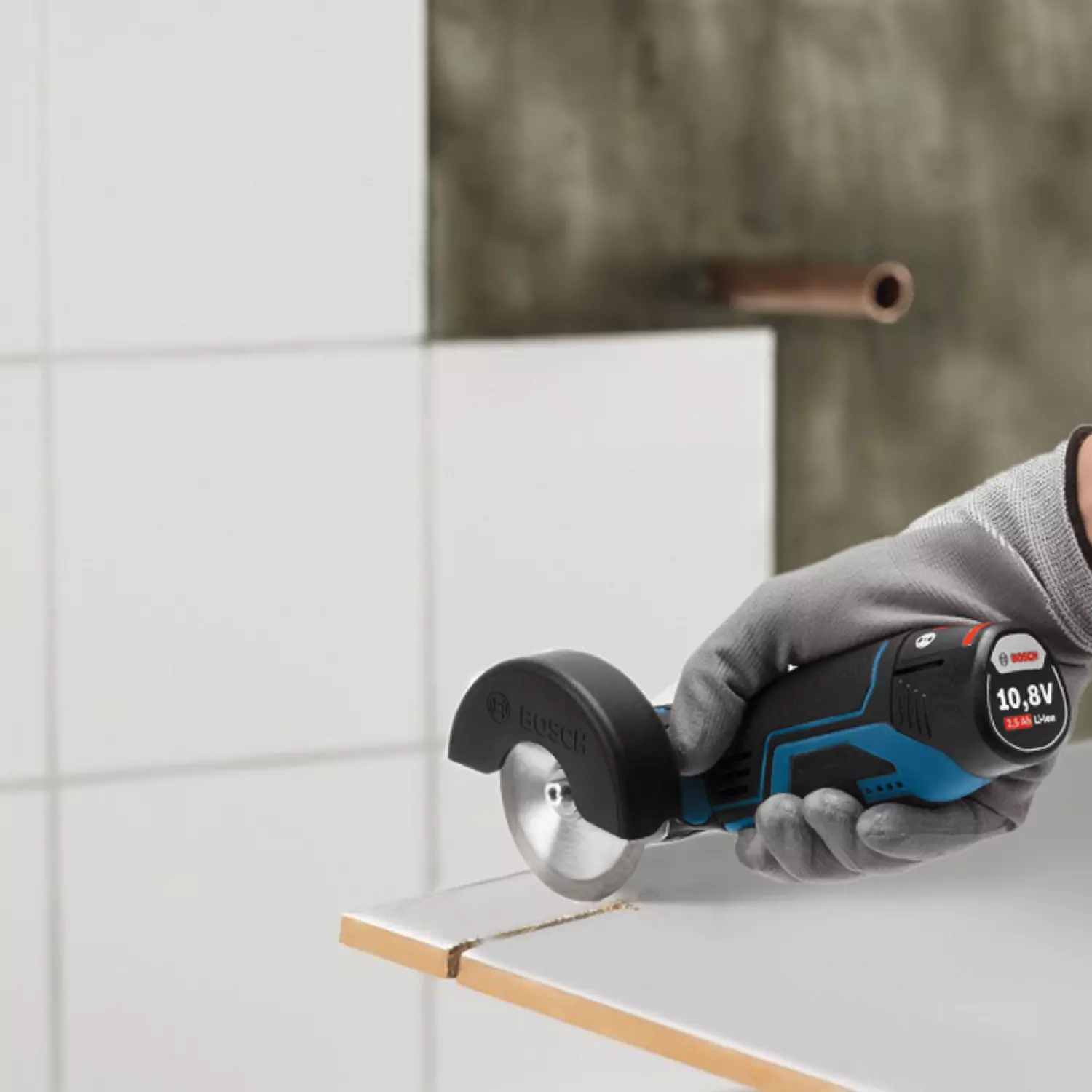Bosch GWS 12V-76 12V Li-Ion Accu haakse slijper body in L-Boxx - 76mm - koolborstelloos
