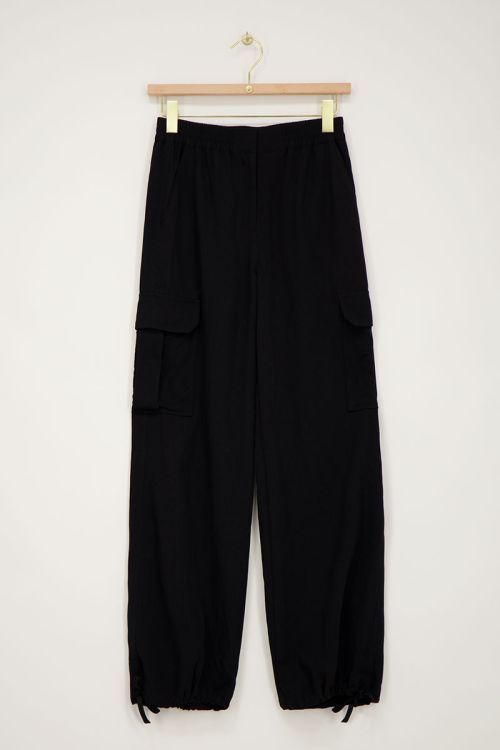 Zwarte cargo broek met elastieken tailleband