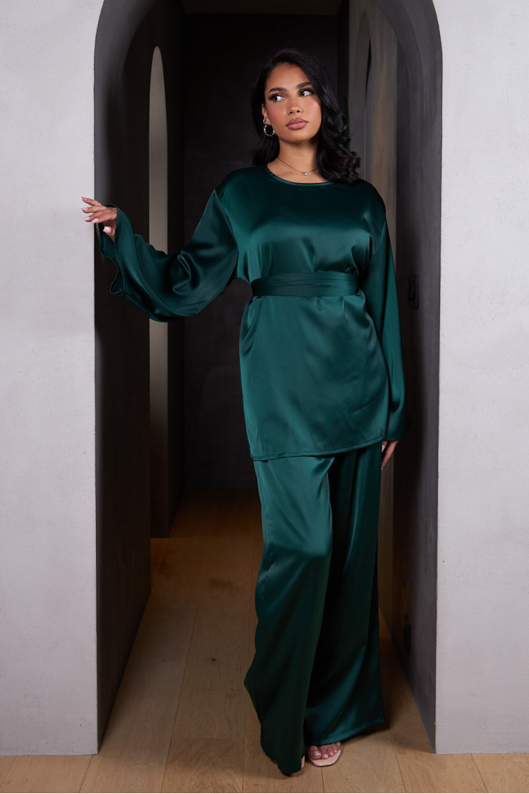 Ensemble 2 pièces blouse + pantalon en satin vert