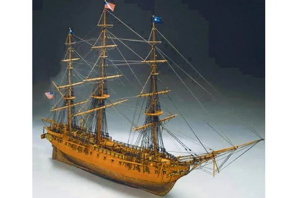 Billing Boats - USS Constitution - Wooden hull (439902)