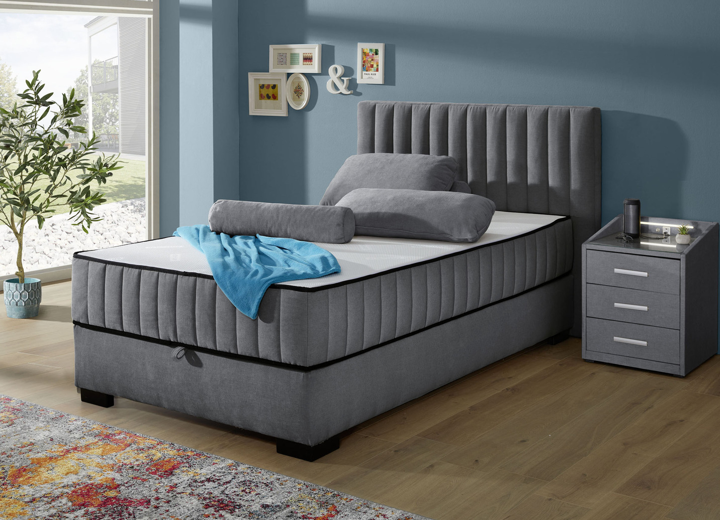 Boxspringbett mit Wendematratze und Bettkasten