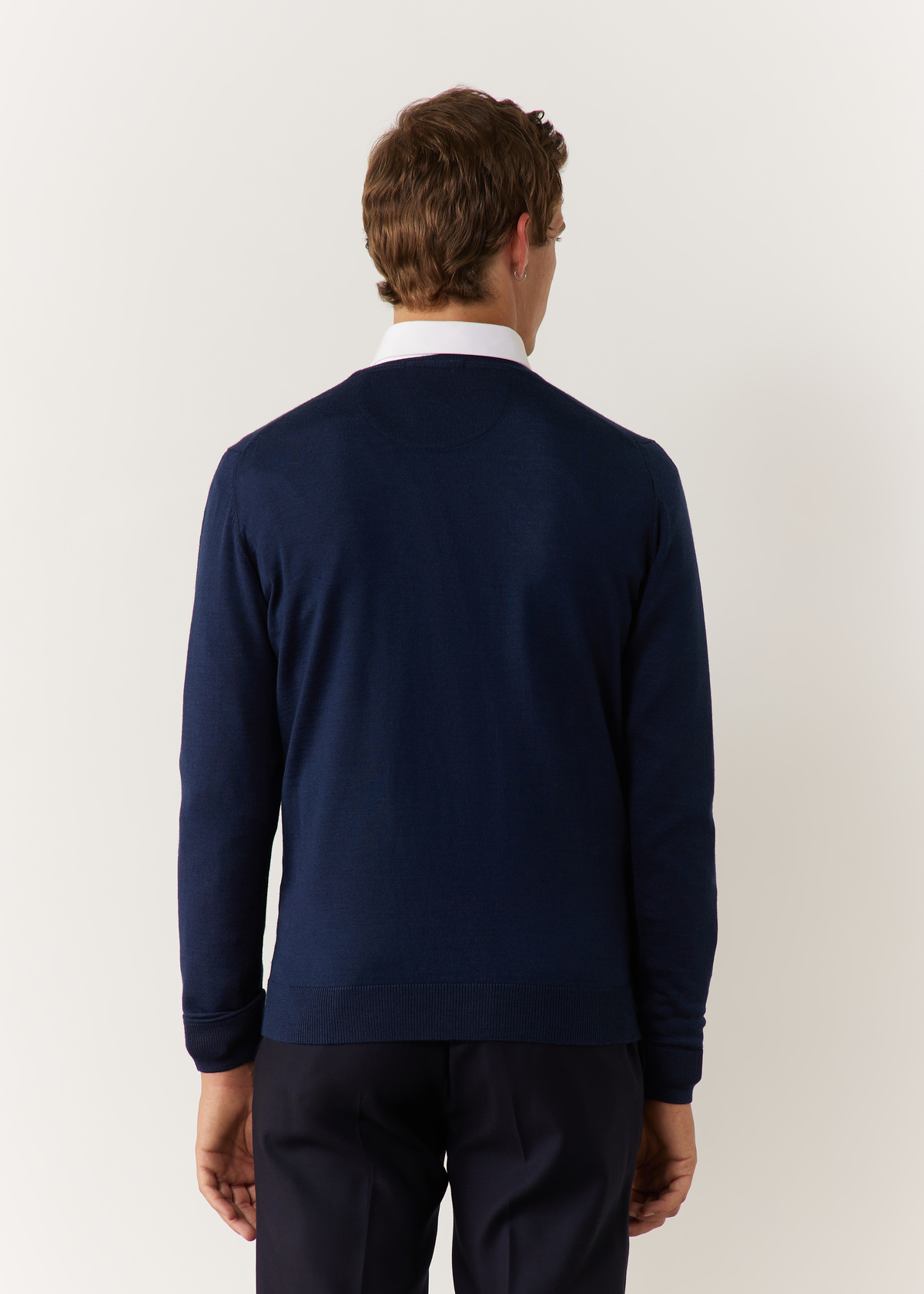 Pull col rond en laine Mérinos mélangée unie bleu indigo