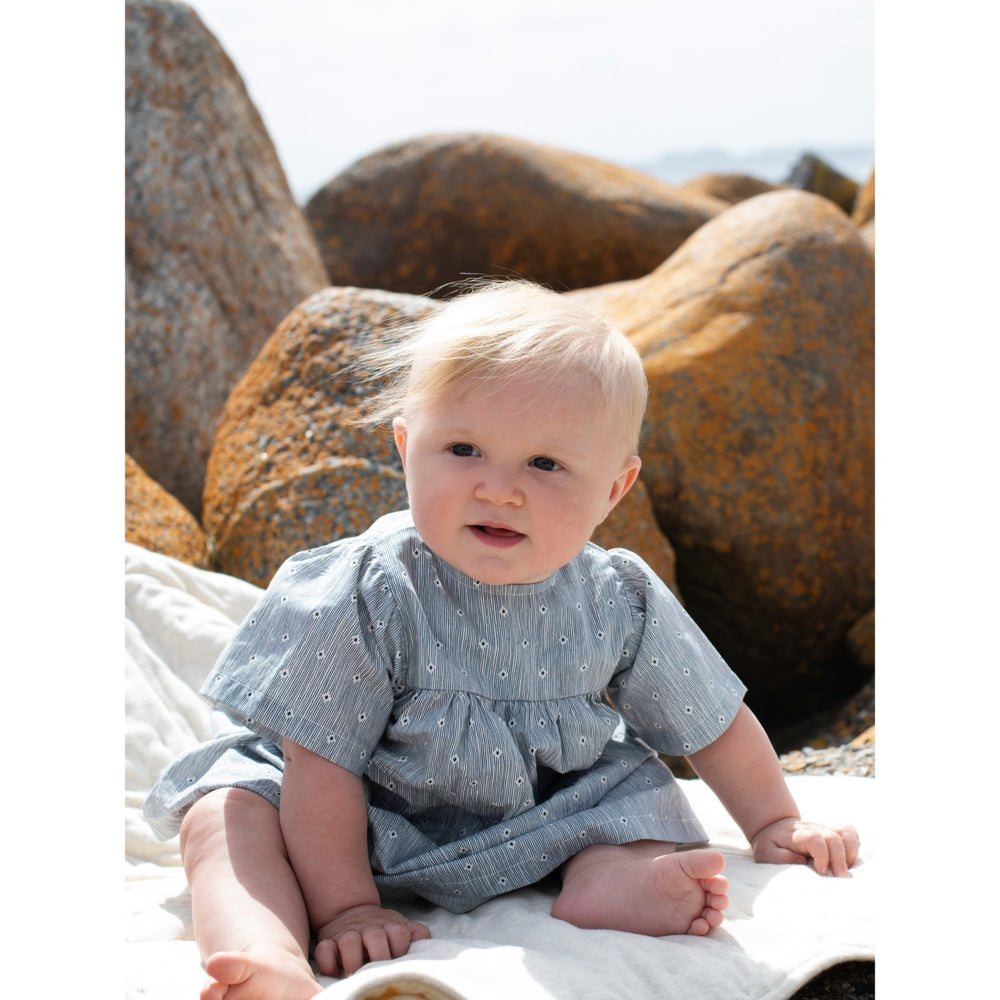 Køb Serendipity Indigo Gem Baby Flair Kjole