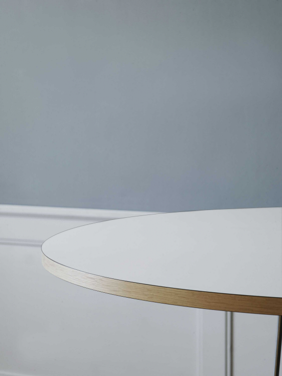 Carl Hansen & Son E020 Embrace tafel 79.5cm eiken zwart