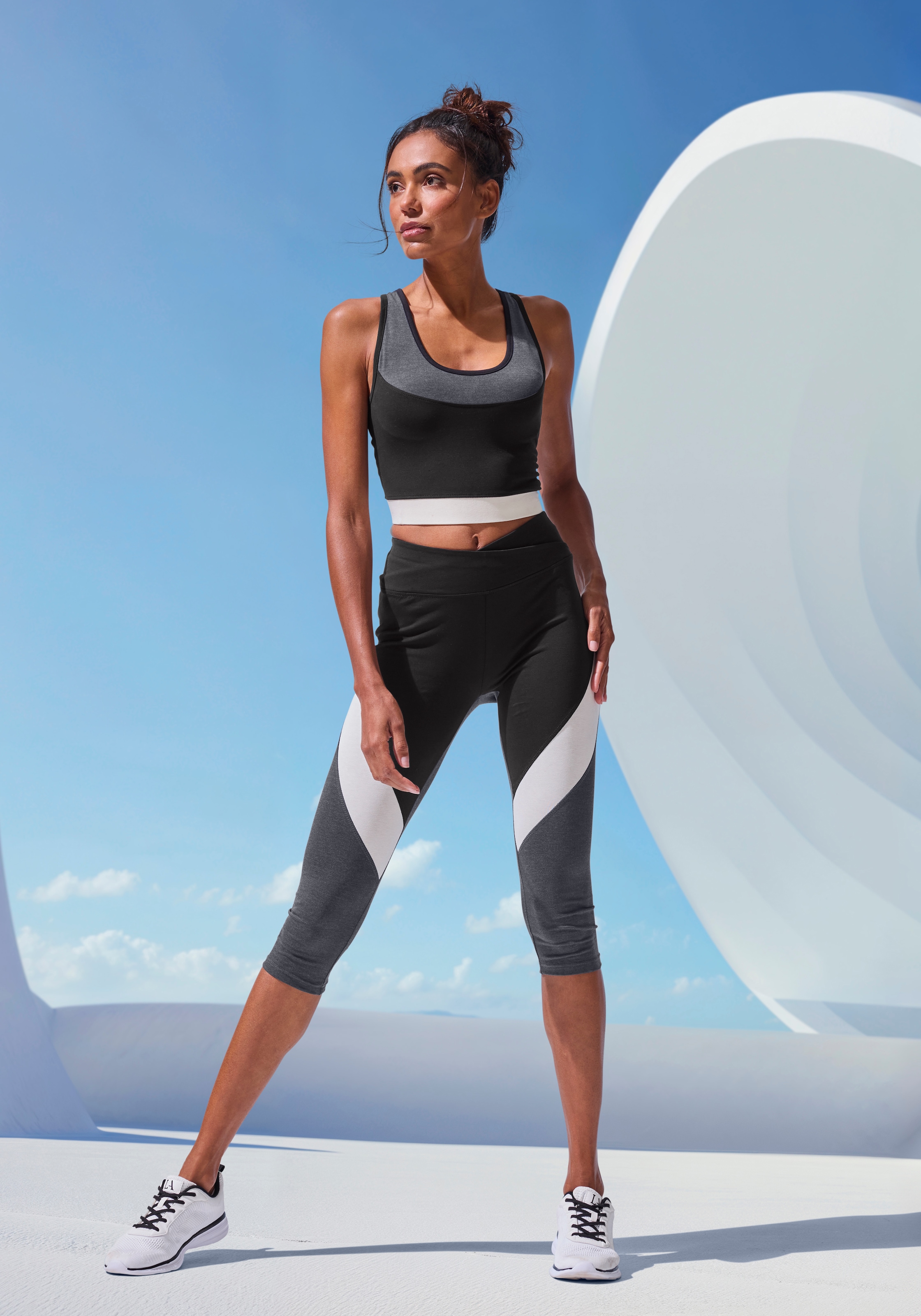 LASCANA ACTIVE Caprileggings  Sporthose in Colourblockingdesign