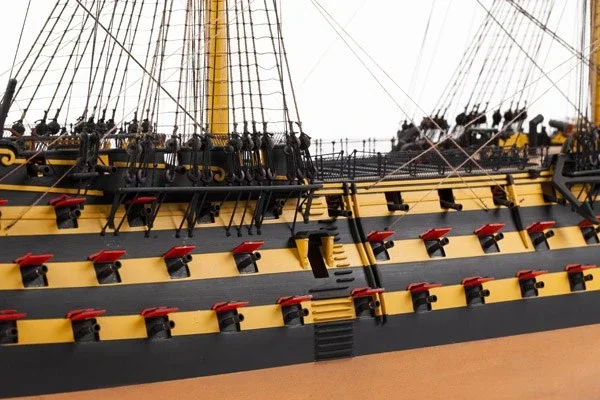 Billing Boats - 1:75 HMS Victory -Wooden hull (439623)