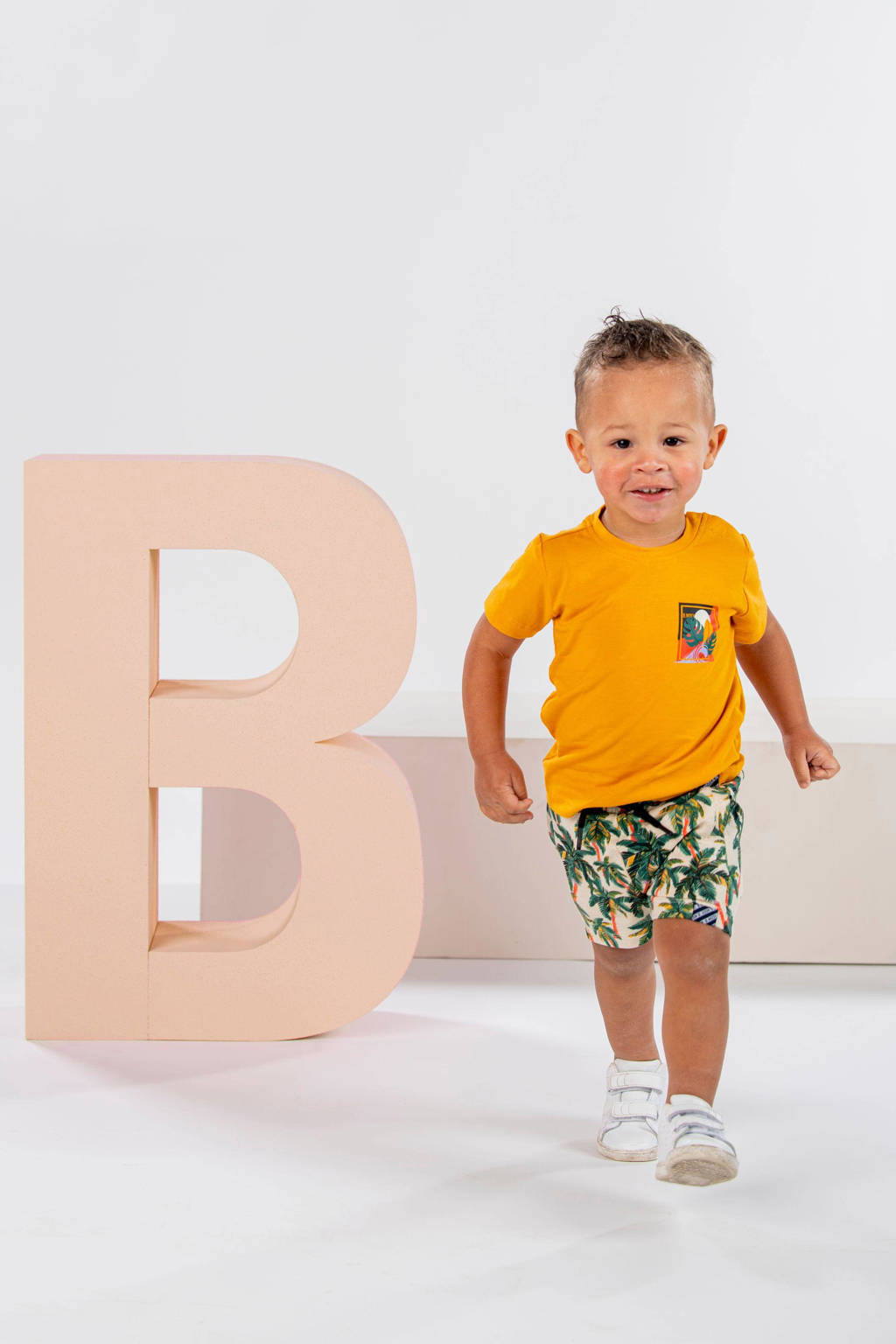 B.Nosy korte broek beige/groen