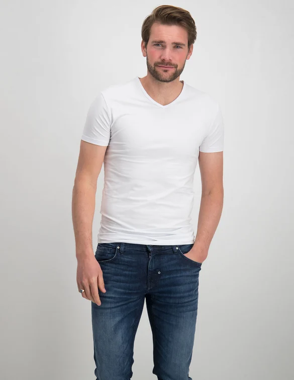 Garage Basic bodyfit t-shirt V-hals 0202