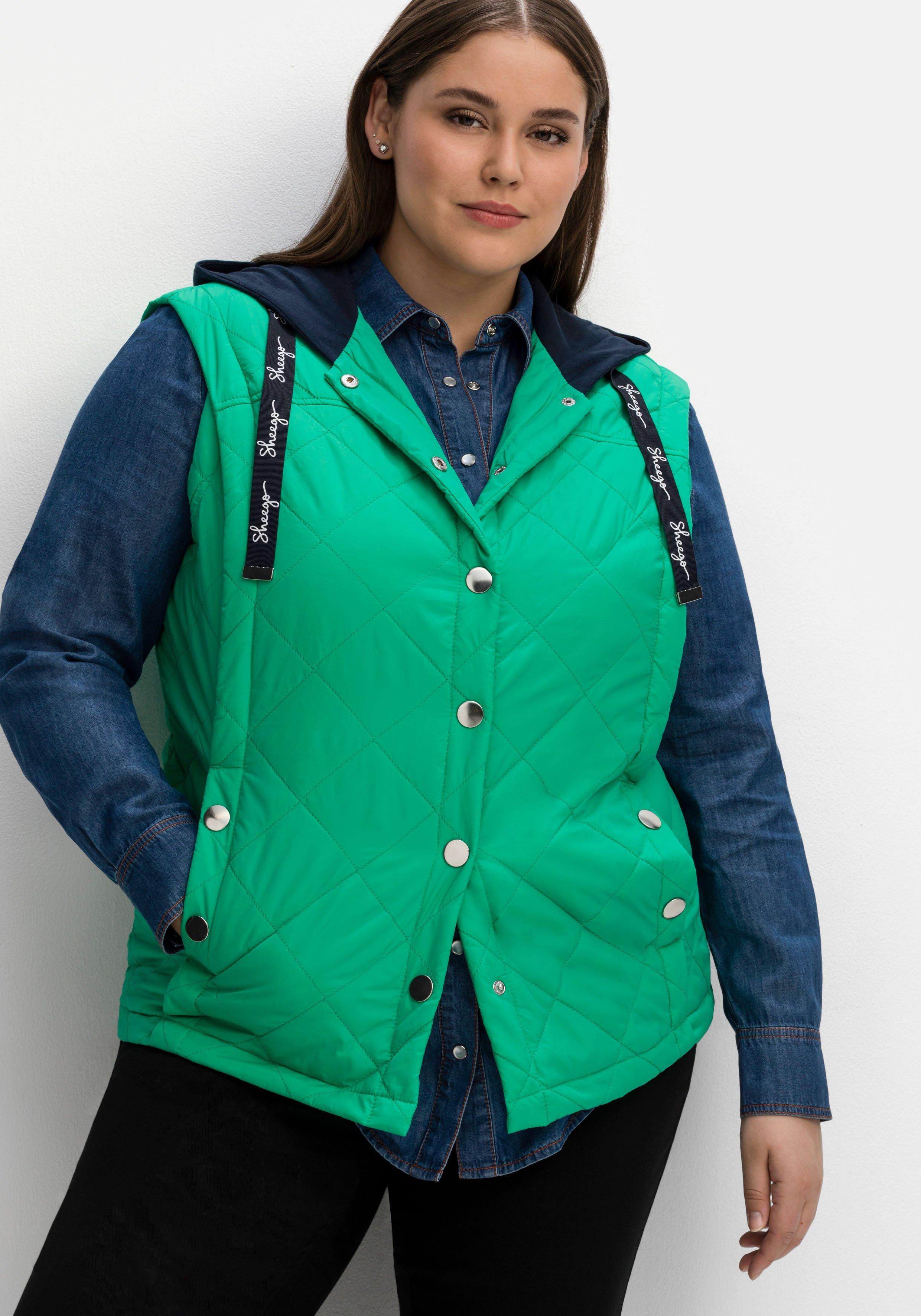 Taillierte Steppweste mit Sweat-Kapuze