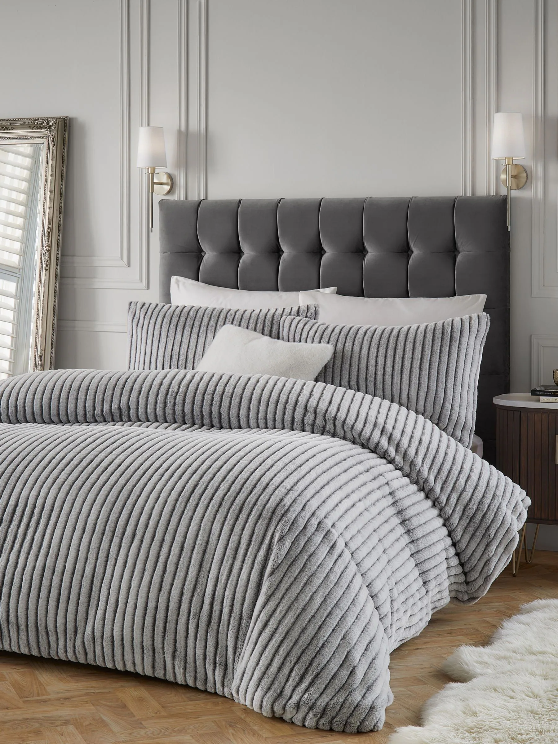 Paoletti Christmas Alpine Striped Faux Fur Duvet Cover Set