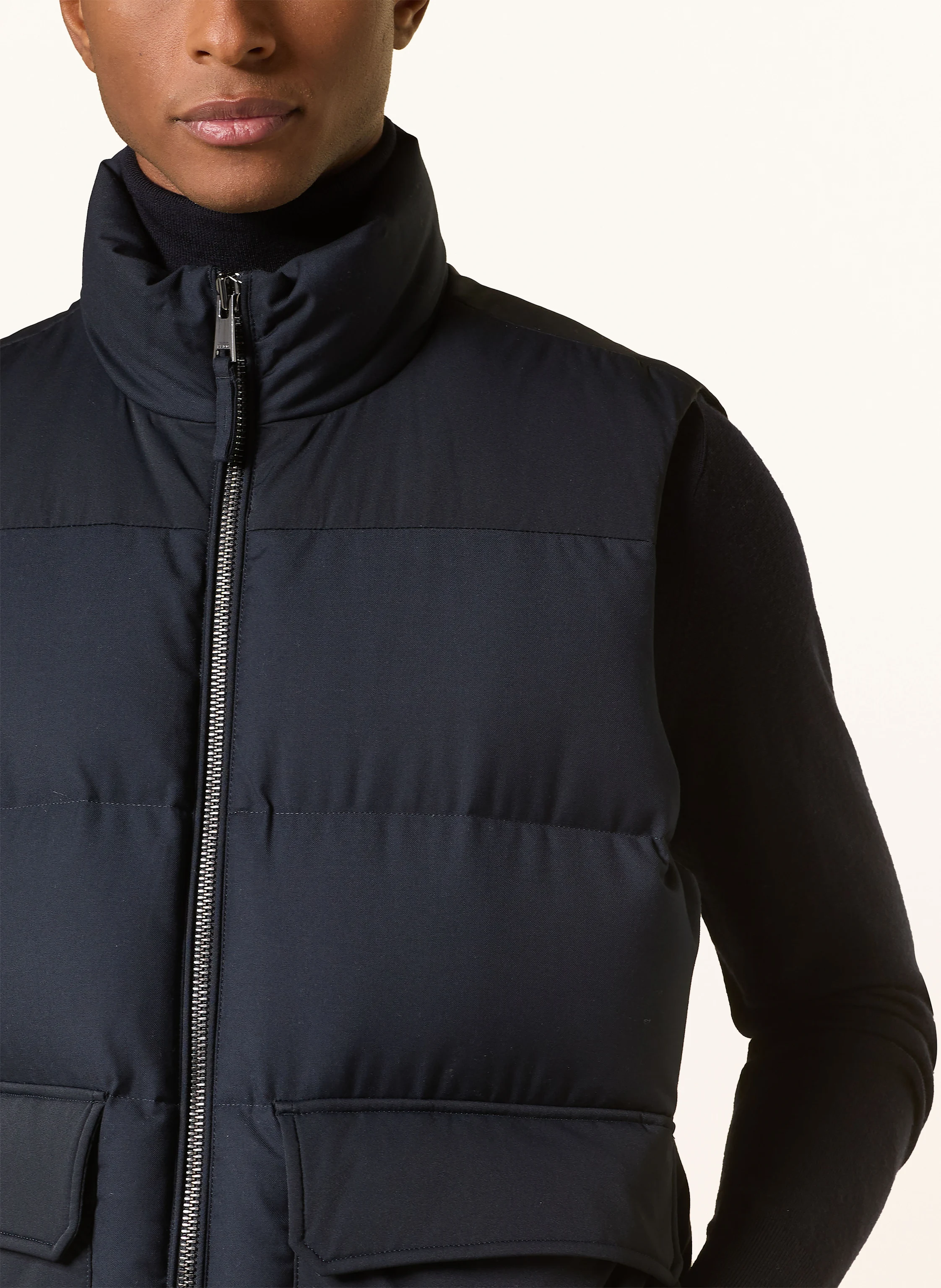 REISS Daunenweste