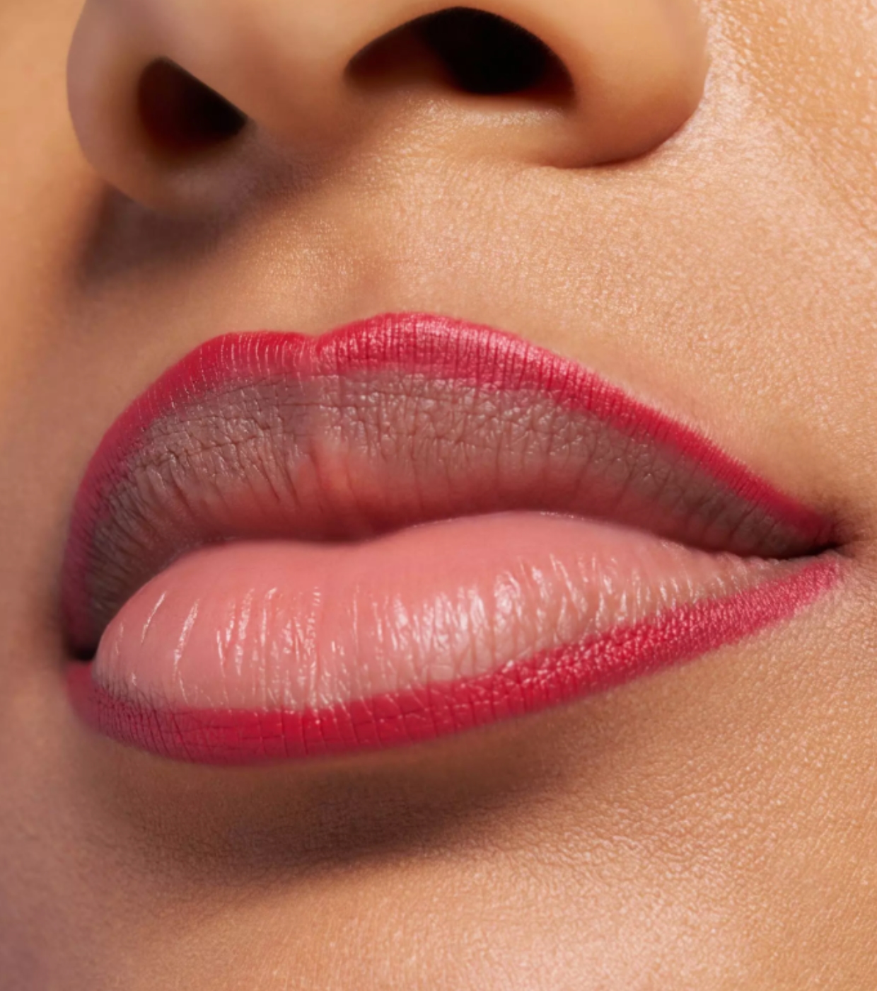 essence - Lápis de contorno labial POUTline soft glide - 05: Pout Out Loud