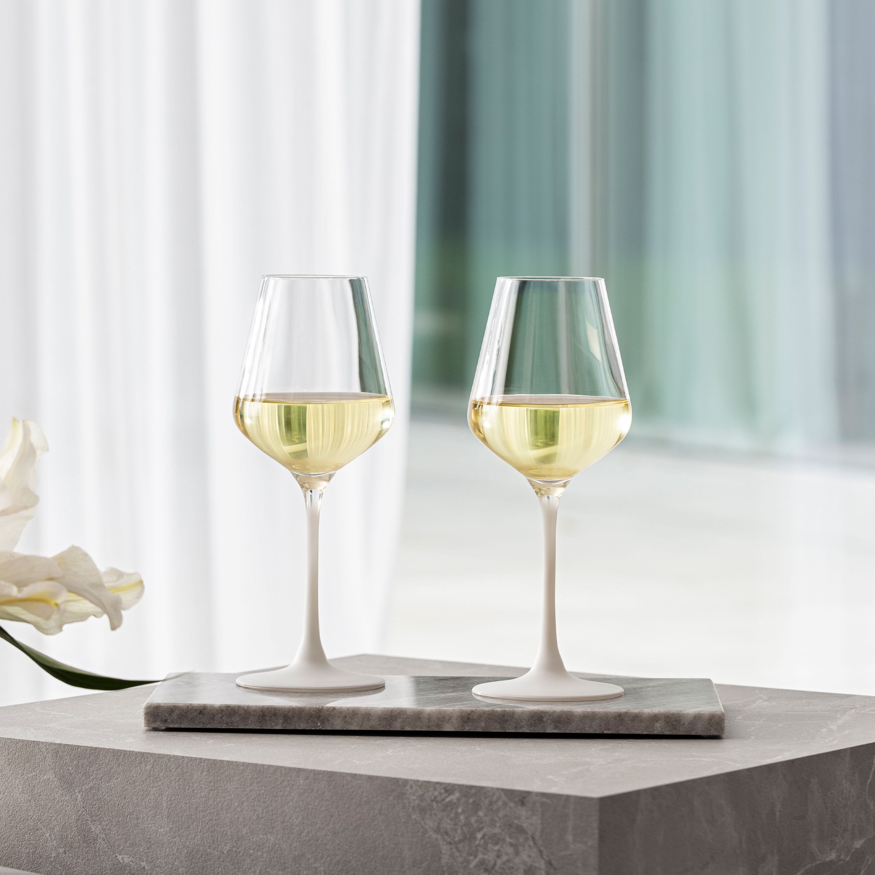 Manufacture White wine glass White, 4.3 oz, crystal glass