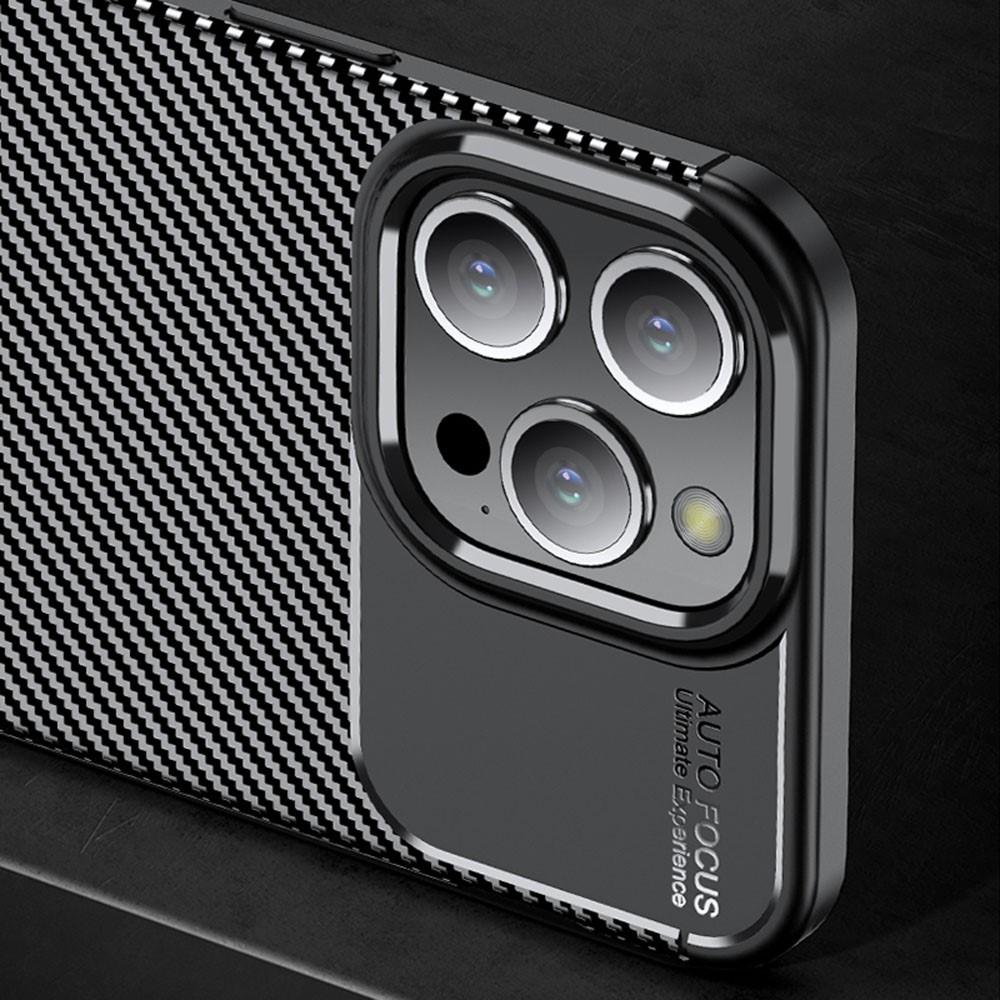 iPhone 15 Pro Max Gummi Case Schutzhülle mit Air Cushion Fallschutz im Carbon Look - Schwarz