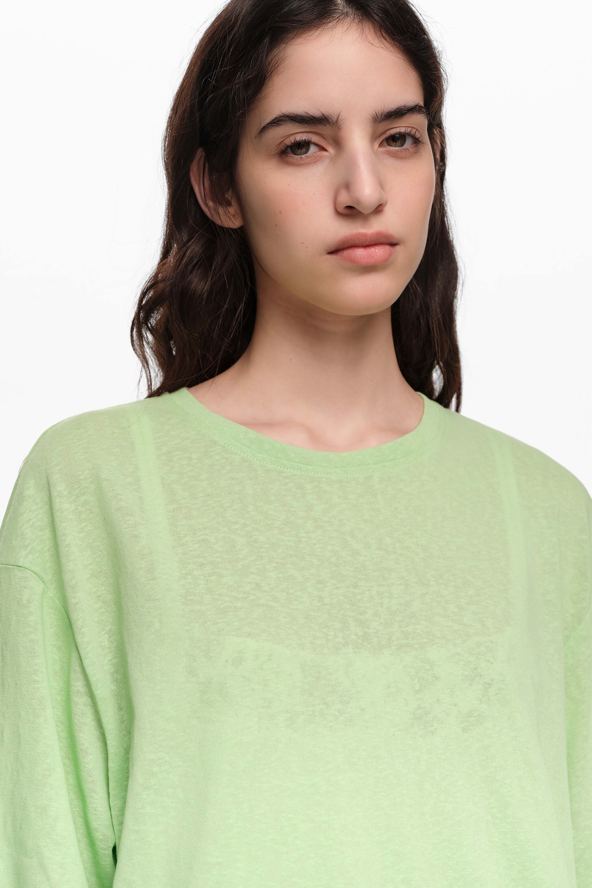 Camiseta longa de renda verde-maçã