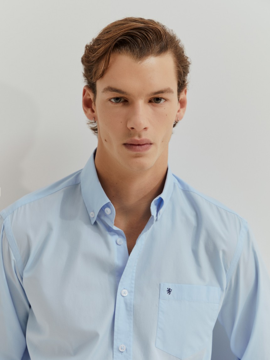 Camisa slim fit de algodão às riscas