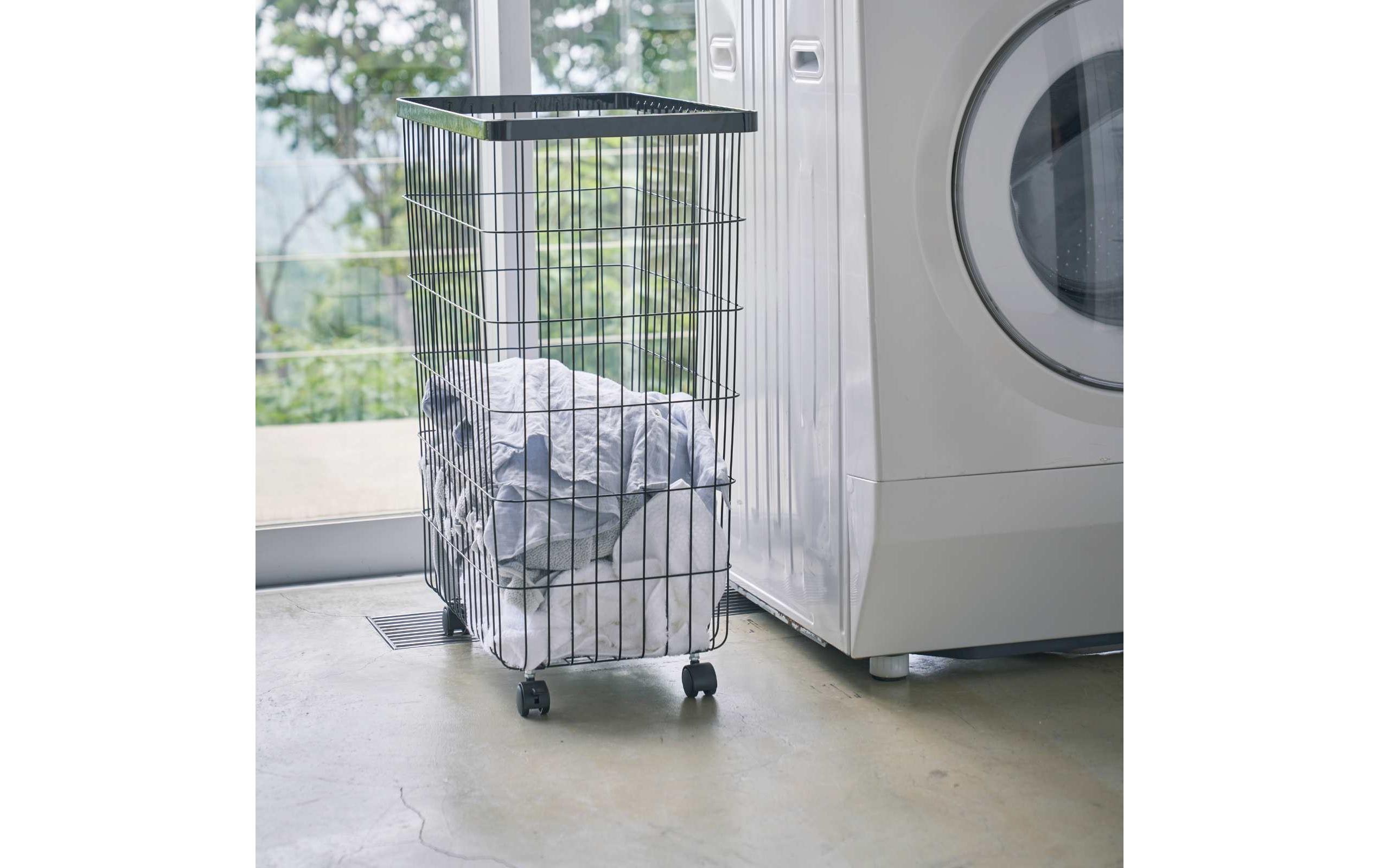 Wäschekorb Tower 50 l, Schwarz<br>Wäschekorb mit Rollen