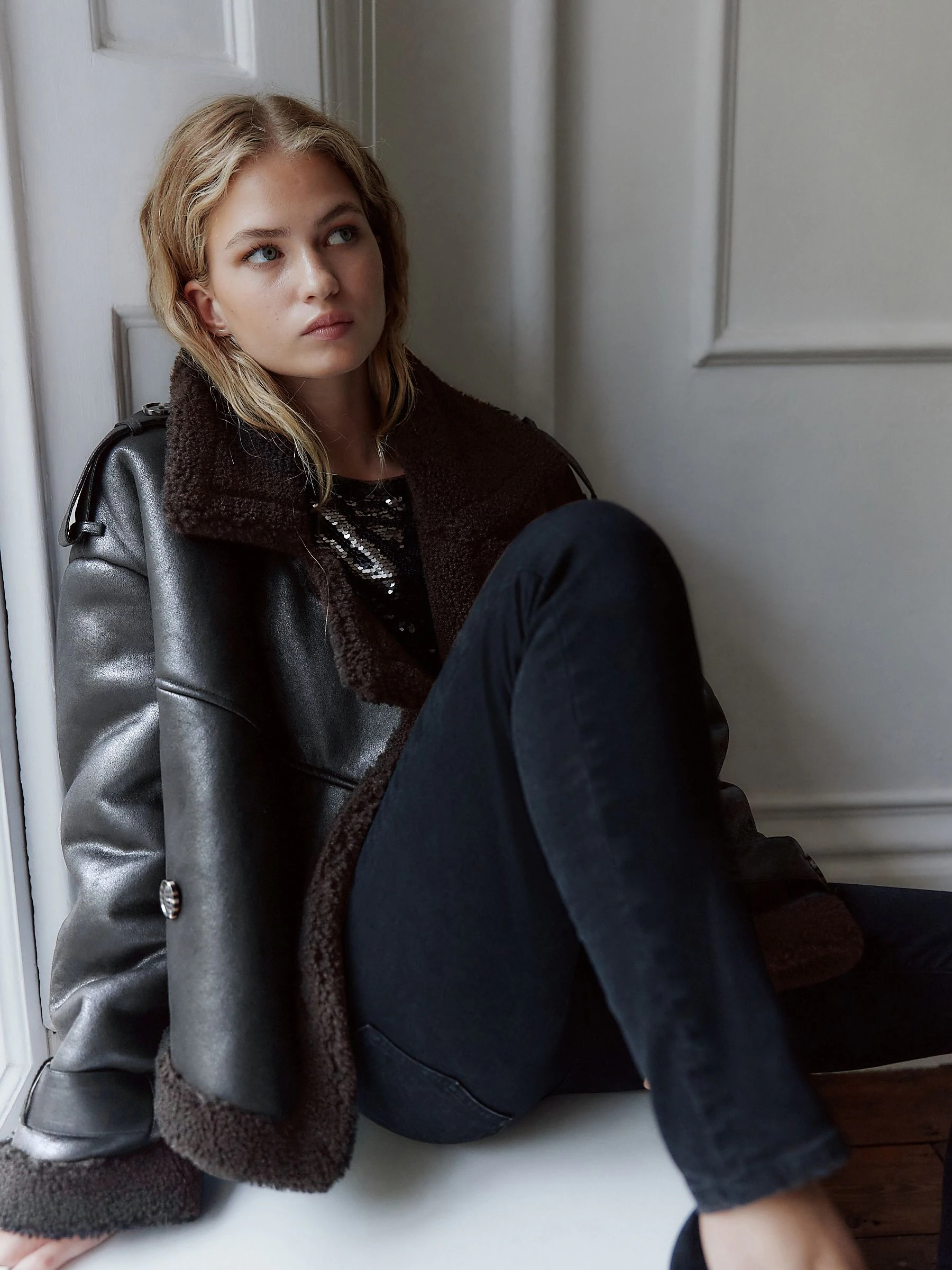 Zwart - Faux Shearling Cropped Aviator Jacket
