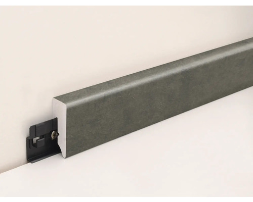 SKANDOR plint PVC KU048L Ruw staal hoogglans FOFA219 15 x 38,5 x 2400 mm