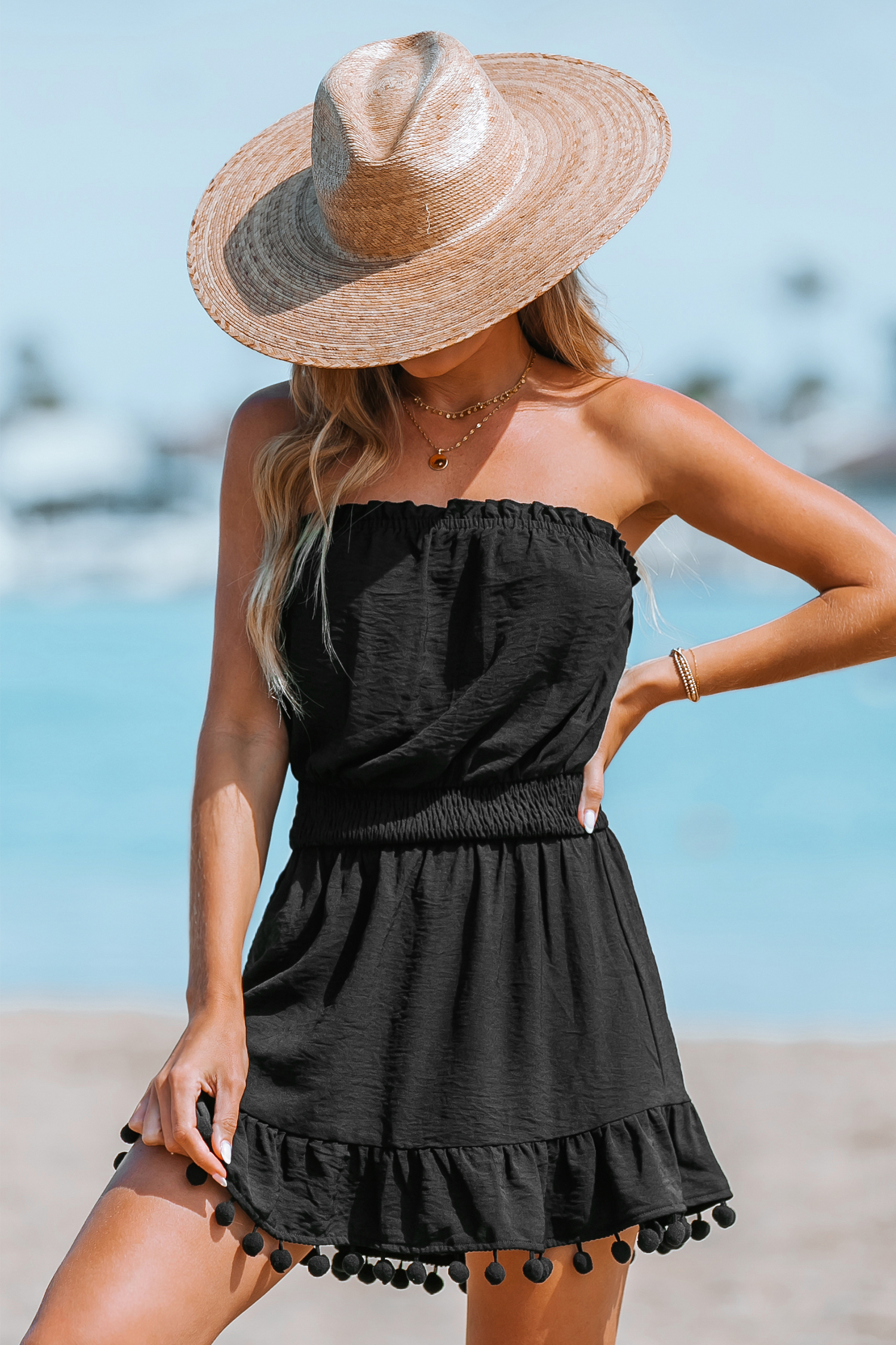 Robe cover up à glands et dos nu