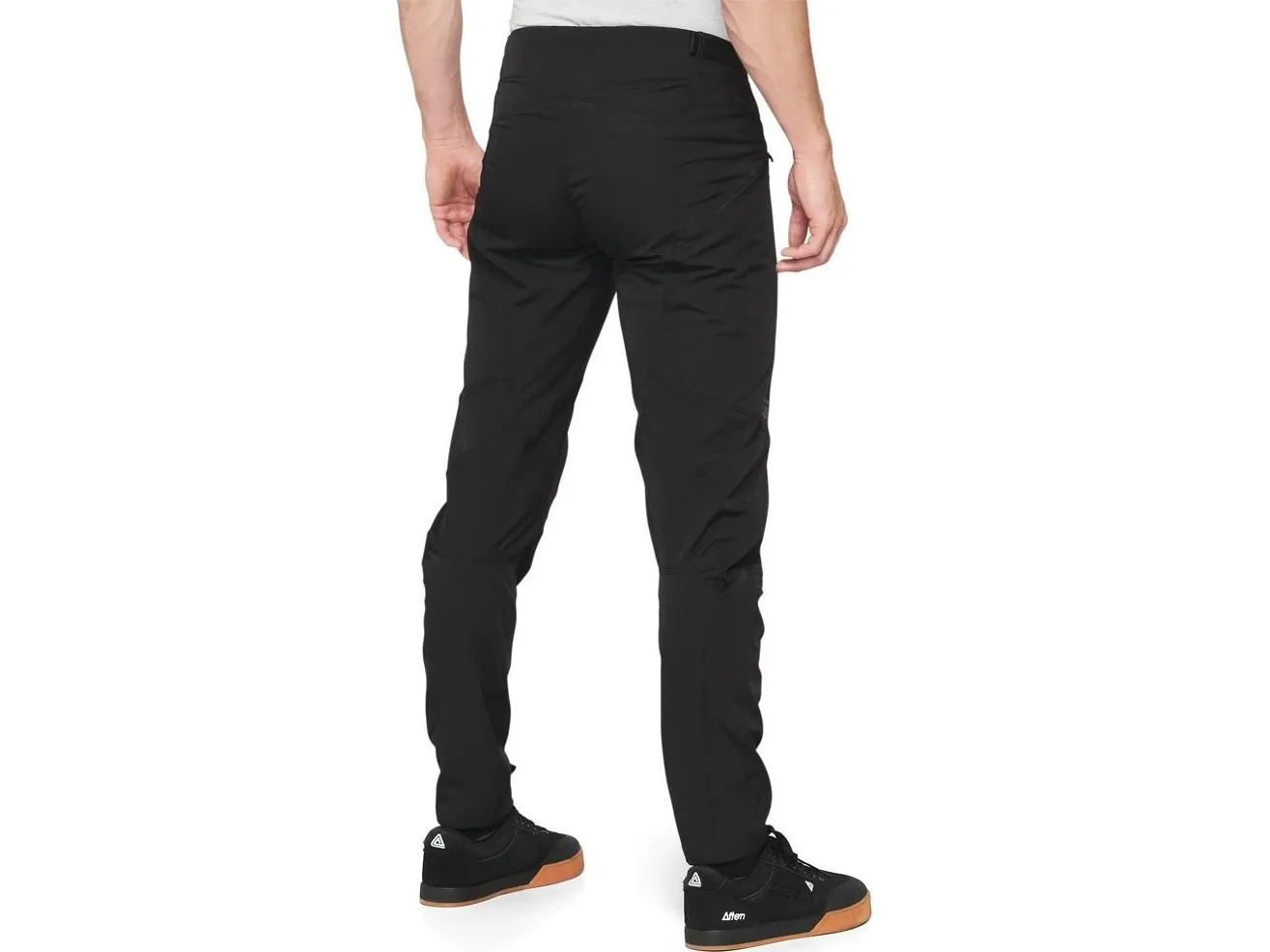 100% AIRMATIC bukser til mænd, sorte, str. 36 (EUR 50) (NY 2022)