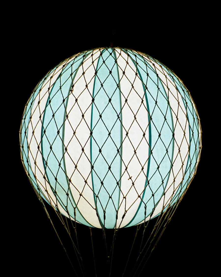 Authentic Models Travels Light Led Balloon Blue Light