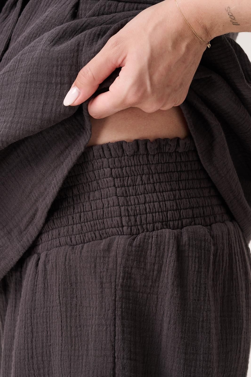 Noppies Maternity Shorts relaxed fit under the belly - Forged Iron