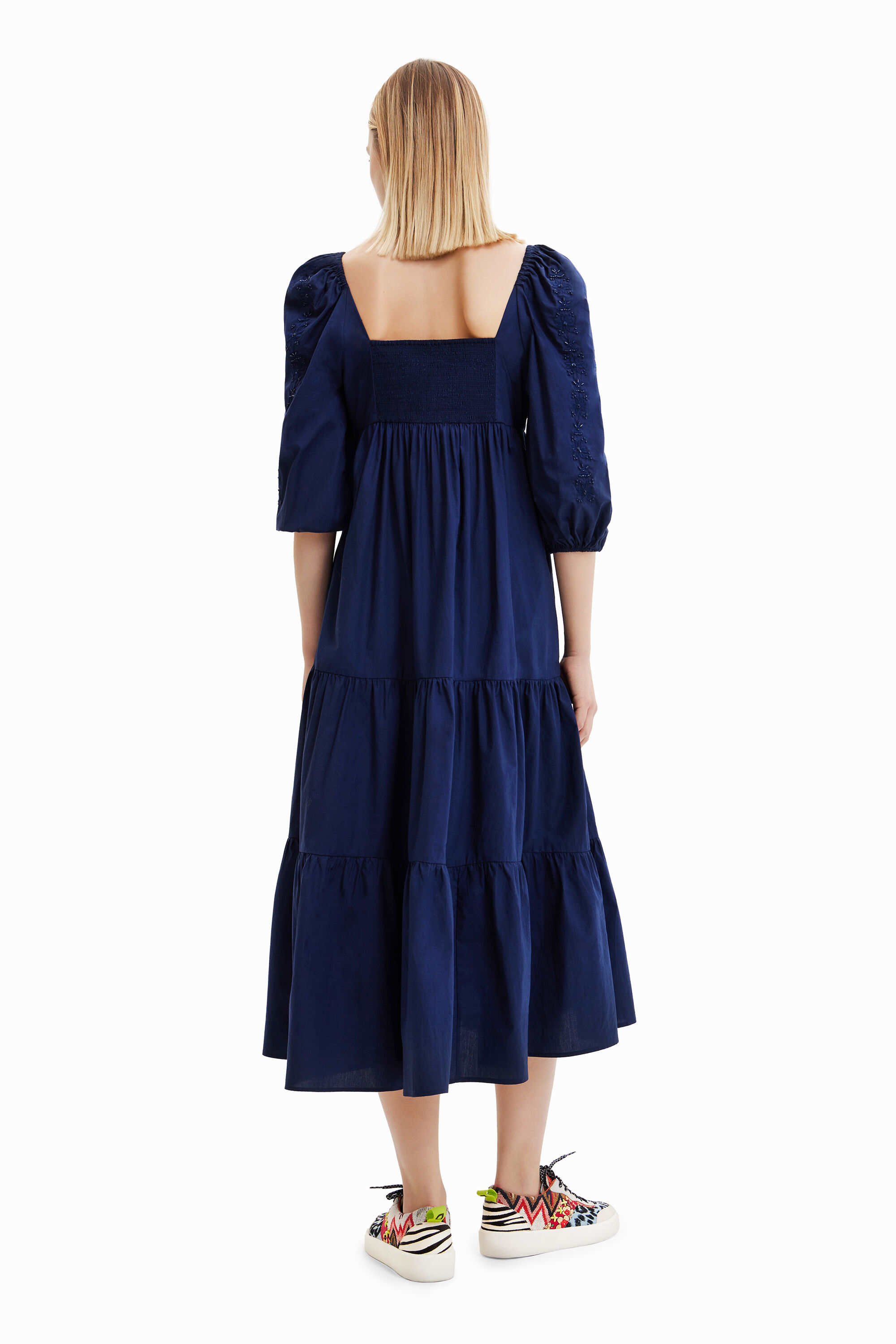 Robe midi broderies