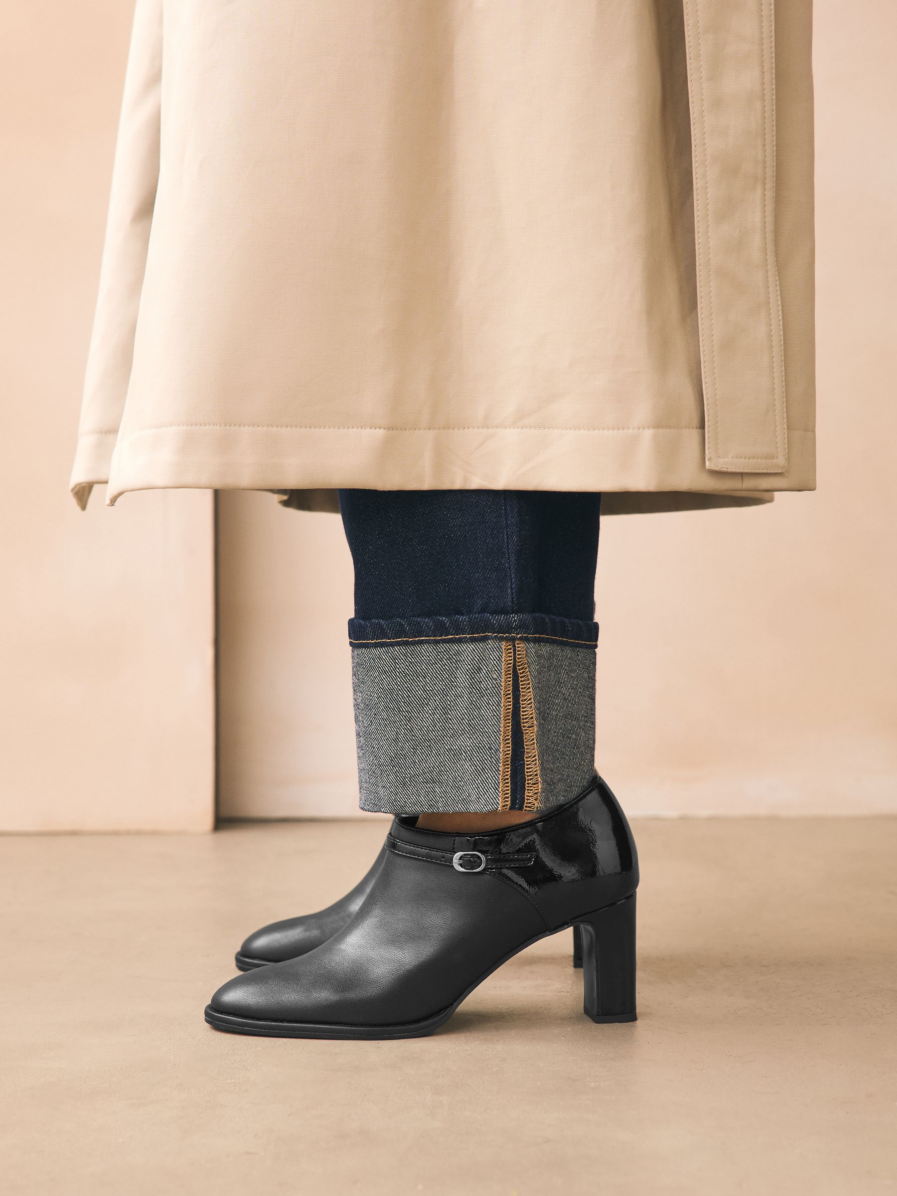 Zwart - Forever Comfort® Round Toe Block Heel Buckle Detail Shoe Boots