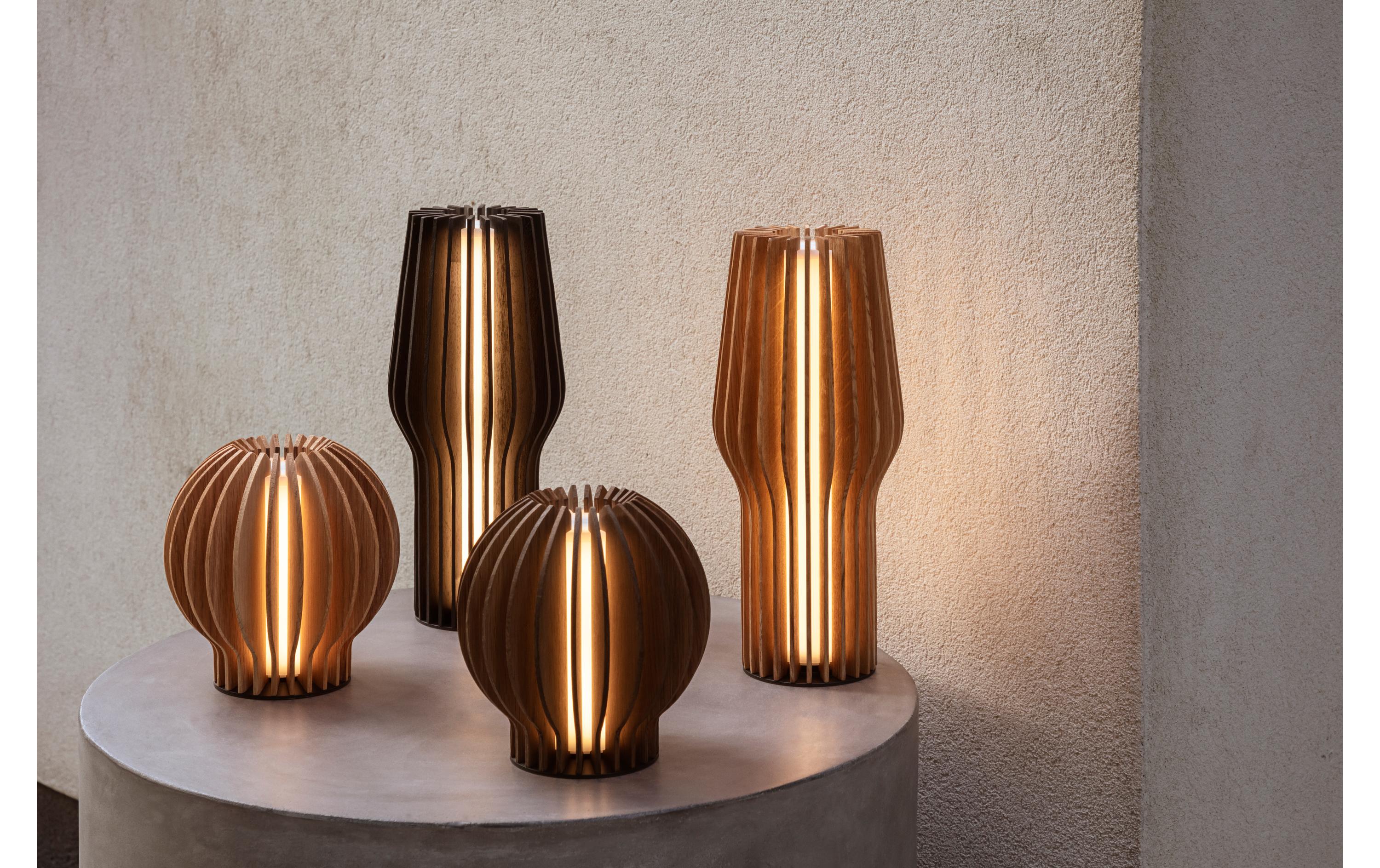Tischleuchte Radiant rund, 15 cm, Smoked<br>LED-Lampe aus Eichenholz