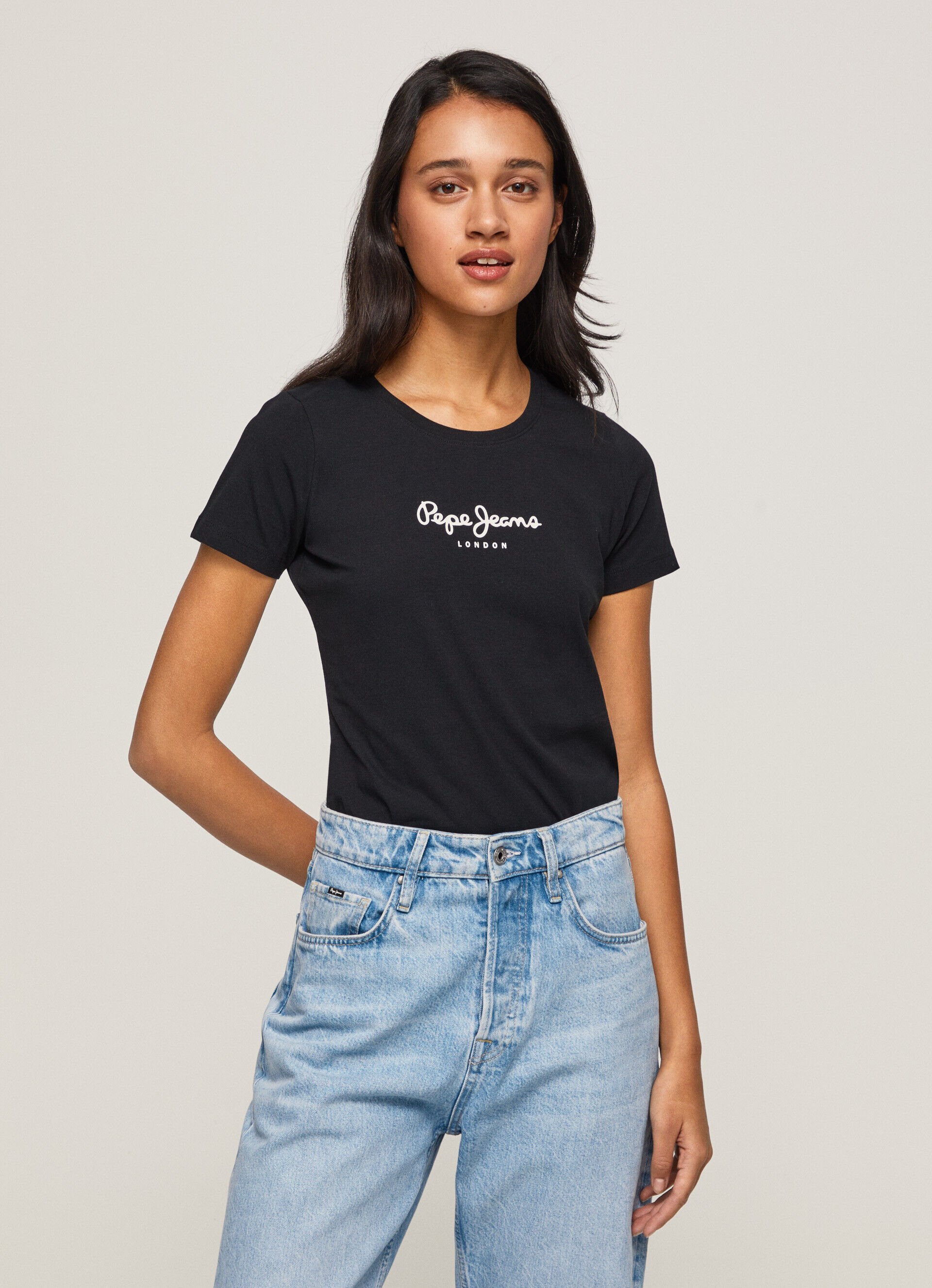 CAMISETA DE LYCRA COM LOGOTIPO ESTAMPADO - preta