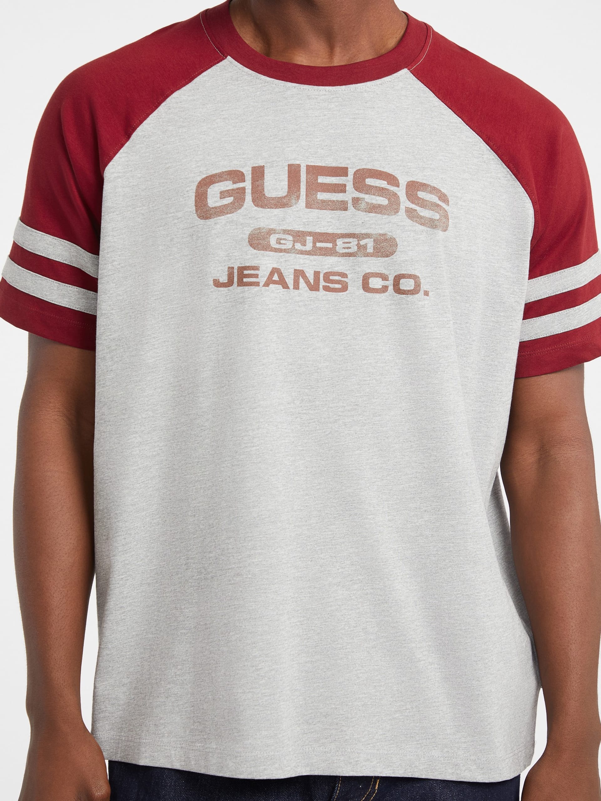 Camiseta Raglan Universitária Oversized