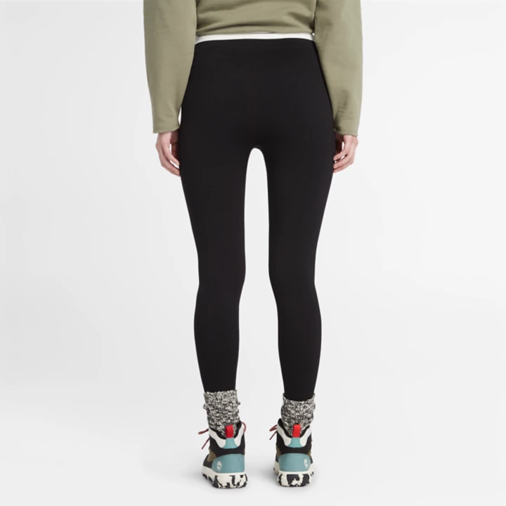 Leggings sem costura 7/8 para mulheres na cor preta.