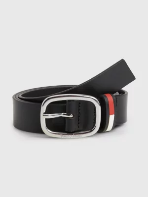 Cinto de couro com fivela oval
