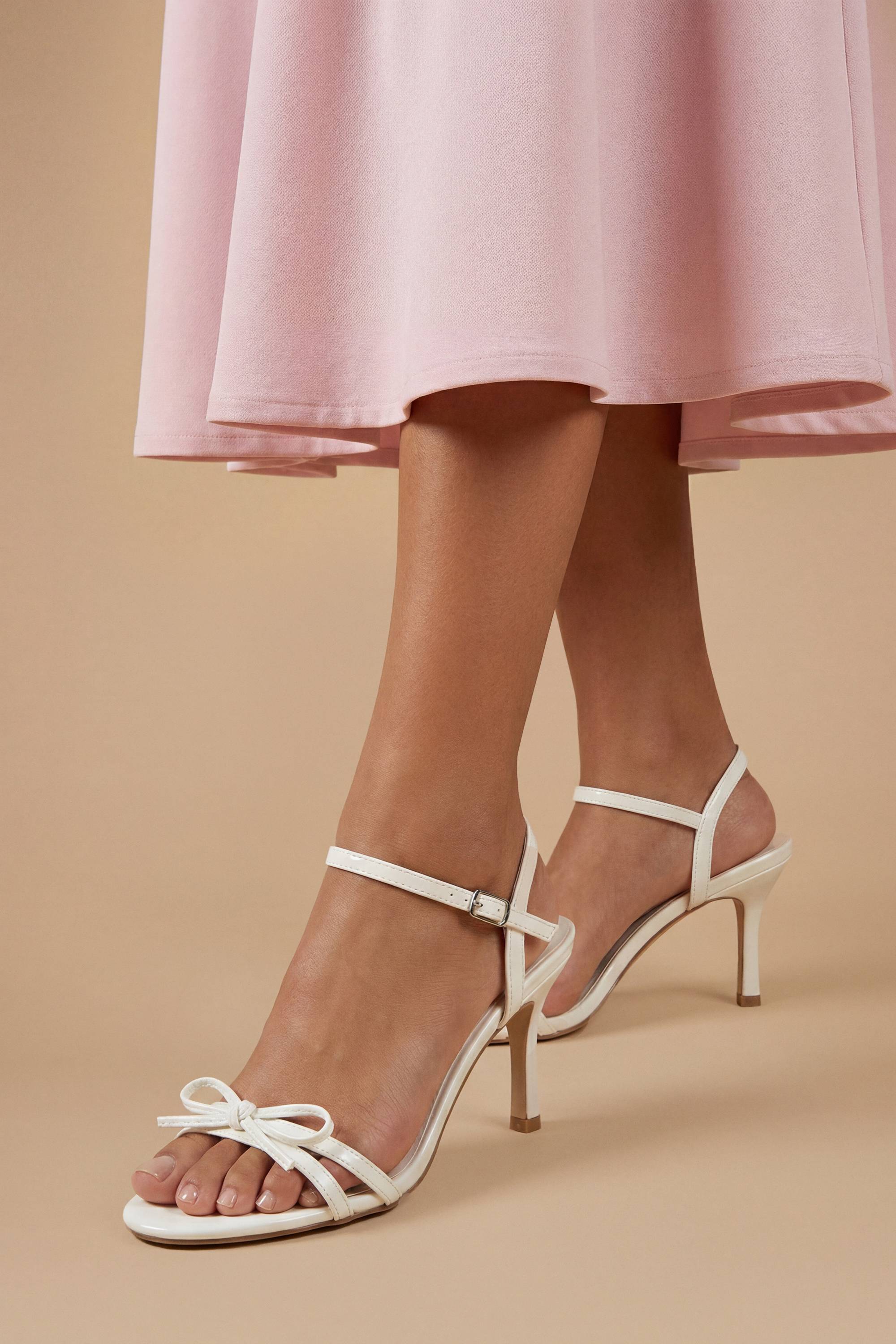 Oasis Sandales À Talons Moyens Scarlett En Synthétiquecuir À Double Bride Avec Nœud Décoratif