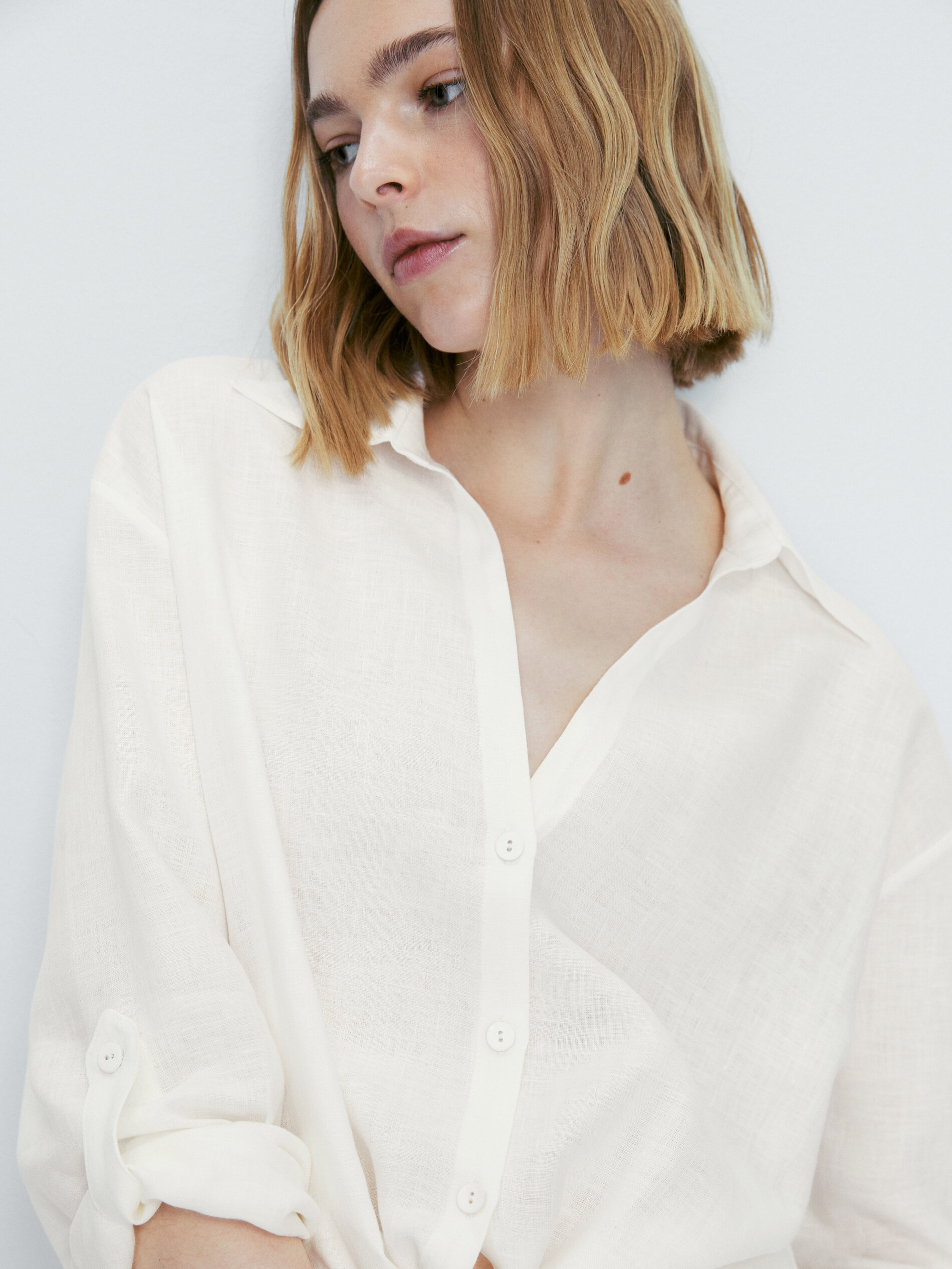 Camiseta 100% linho nude na frente - RAW