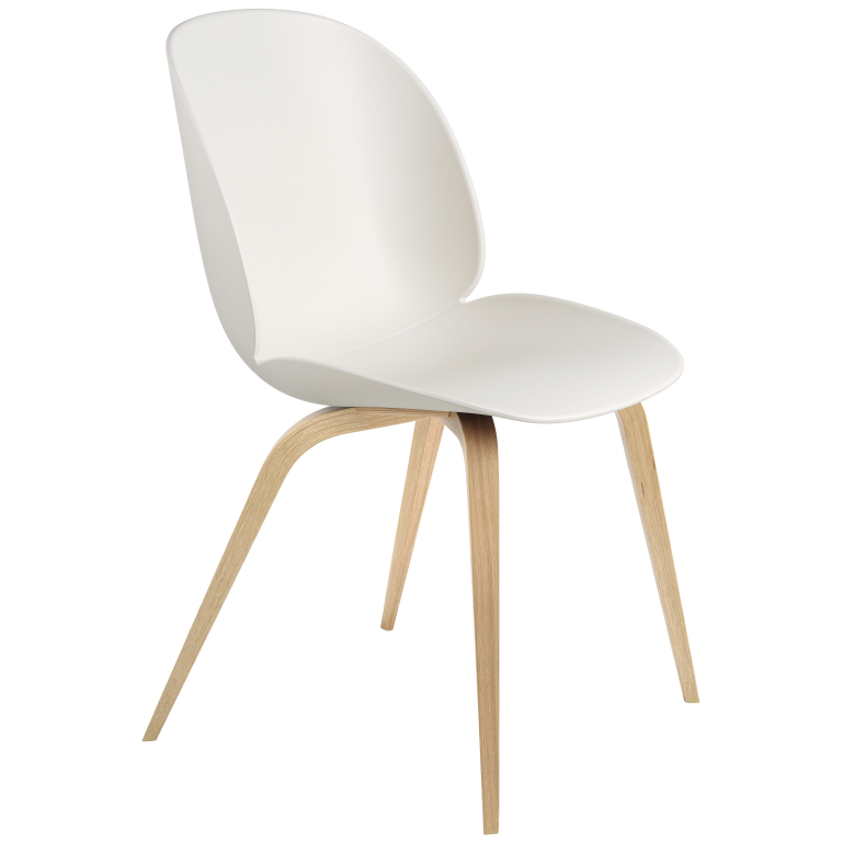 Gubi Beetle stoel met naturel eiken onderstel, alabaster white