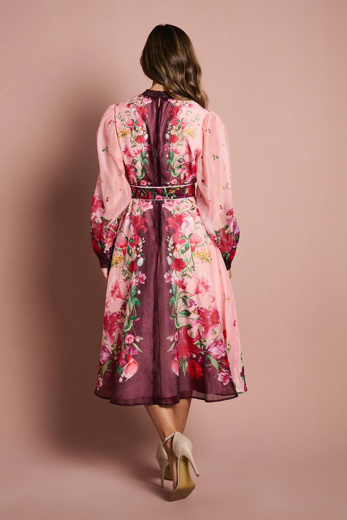 Coast Robe Mi-Longue en Organza à Manches Longues avec Ceinture